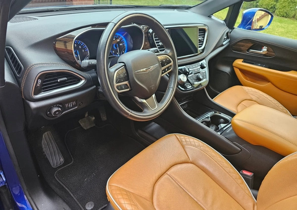 Chrysler Pacifica cena 245877 przebieg: 65537, rok produkcji 2021 z Pakość małe 781